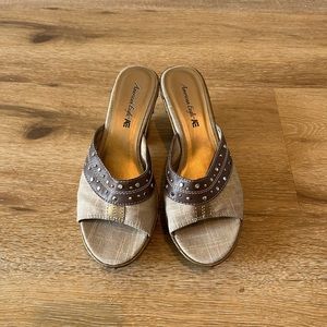 American Eagle sandals